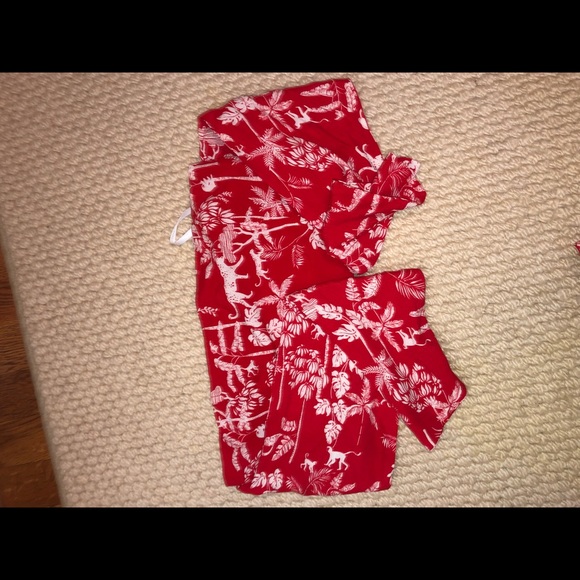 Red animal patterned set - Picture 4 of 4
